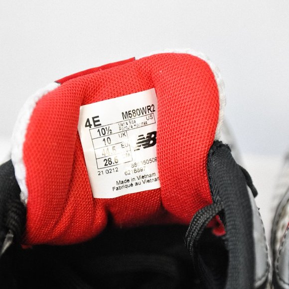 New Balance 580 v2 Silver Sneakers - Picture 11 of 12